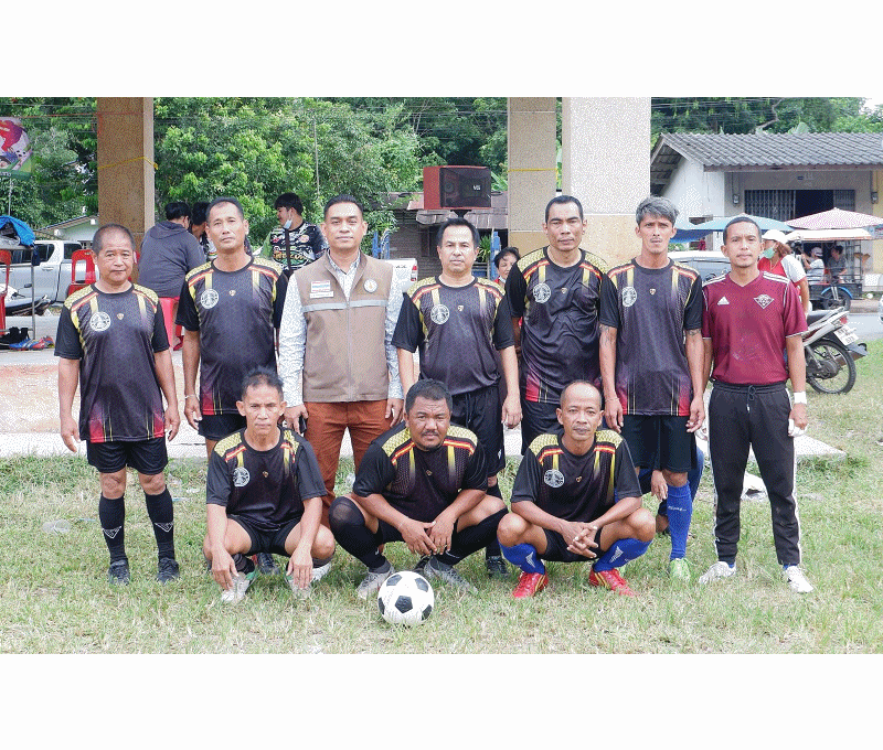 เทศบาลตำบลฉวาง ร่วมแข่งขันกีฬาฟุตบอล งานกีฬานักเรียนและประชาชนอำเภอฉวาง