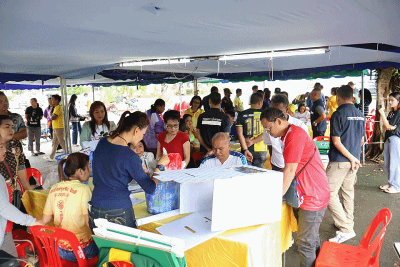 เทศบาลตำบลฉวาง ส่งมอบหีบบัตรและบัตรเลือกตั้งนายกเทศมนตรีตำบลฉวาง
