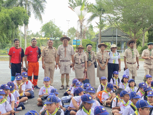 เทศบาลตำบลฉวาง ร่วมกิจกรรมลูกเสือสำรอง