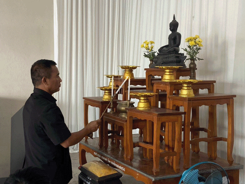 เทศบาลตำบลฉวาง ร่วมพิธีรดน้ำศพคุณพ่อสุเทพ ภูมิสาร