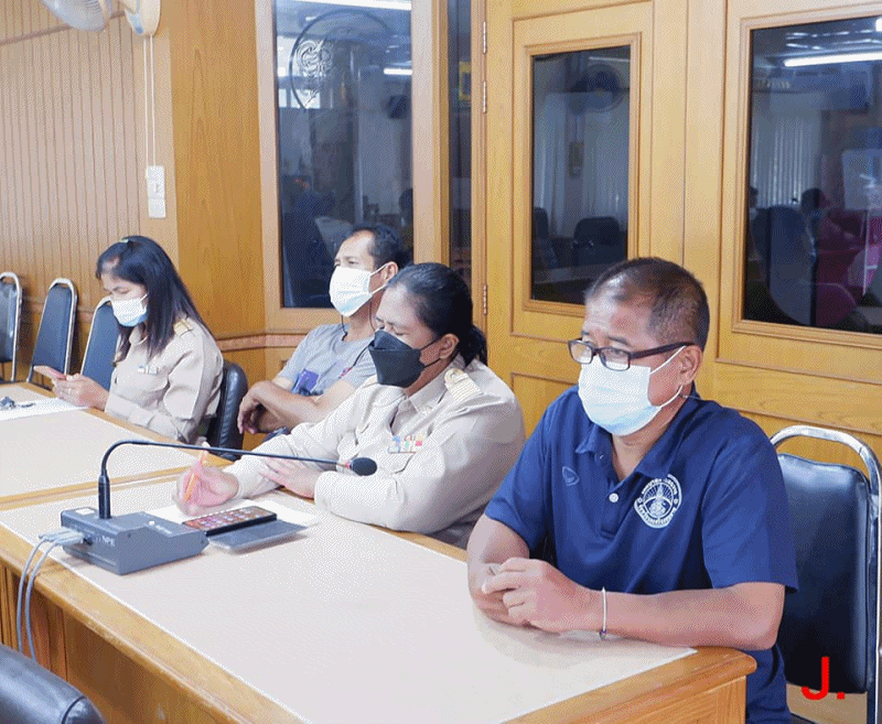 เทศบาลตำบลฉวาง ประชุมแนวทางการดำเนินงานประเพณีสารทเดือนสิบ วัดวังม่วง