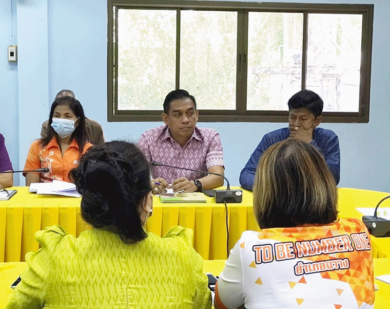 นายกเทศมนตรีตำบลฉวาง เข้าร่วมประชุมการเตรียมความพร้อมจัดงานประเพณีส่งท้ายปีเก่าต้อนรับปีใหม่ และงานกาชาด อำเภอฉวาง ประจำปี 2566
