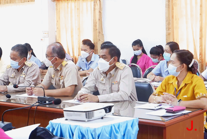 เทศบาลตำบลฉวาง เข้าร่วมประชุมศูนย์ปฏิบัติการควบคุมโรคอำเภอฉวาง