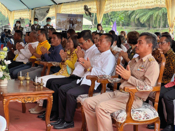 เทศบาลตำบลฉวาง ส่งเรือเพชรตาปีวังม่วง เข้าร่วมการแข่งขันเรือยาววันออกพรรษา ชิงถ้วยพระราชทาน ครั้งที่ 8 ประจำปี 2565