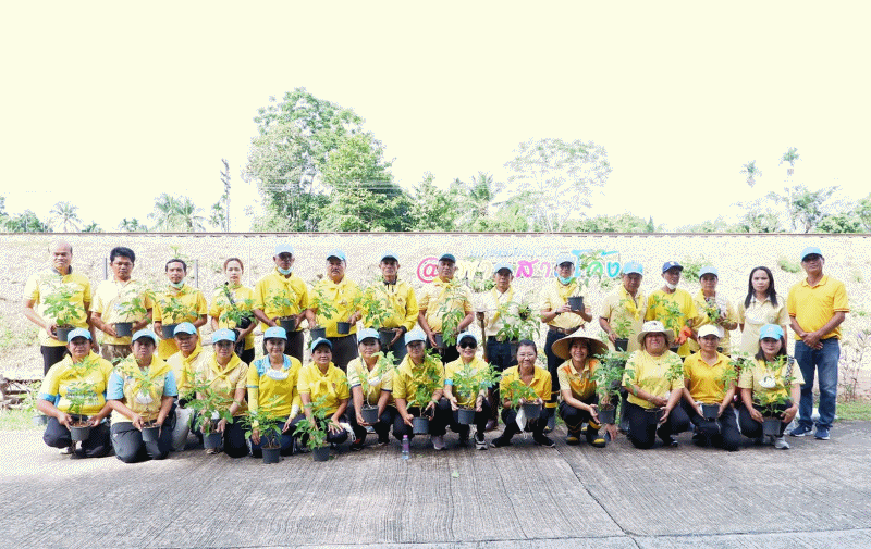 เทศบาลตำบลฉวาง จัดกิจกรรมปลูกต้นไม้เฉลิมพระเกียรติสมเด็จพระนางเจ้าฯ พระบรมราชินี