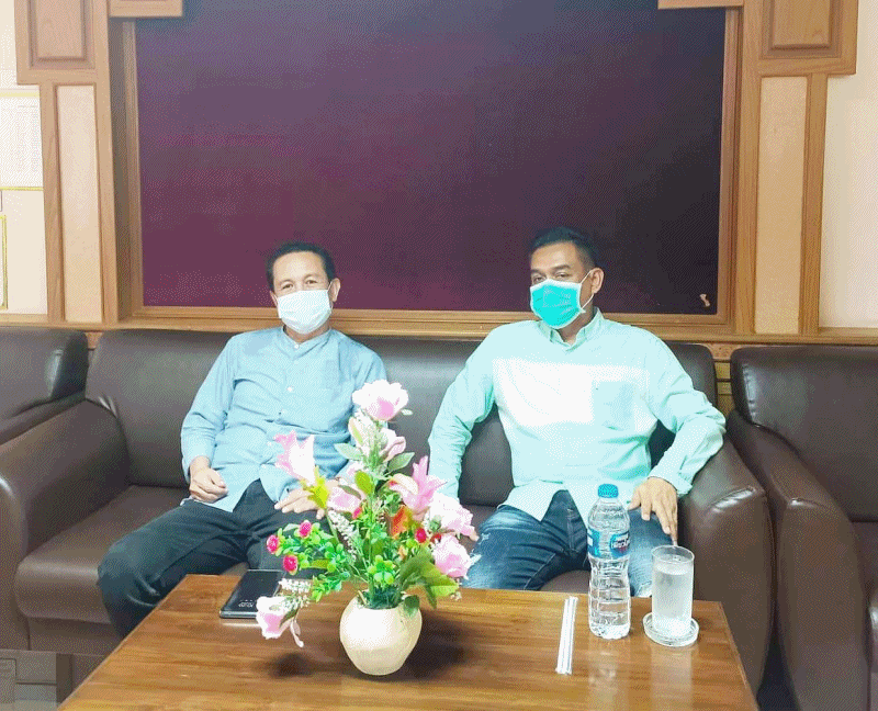 ได้รับเกียรติจากนายพงศ์ศักดิ์  กีรติกรพิสุทธิ์ นายอำเภอช้างกลาง ในการเข้าร่วมพิธีและให้กำลังใจการปฎิบัติหน้าที่